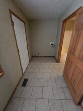107 S Mayes St in Pryor, OK - Building Photo - Building Photo
