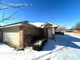 2126 Beaumont Dr in Norman, OK - Building Photo