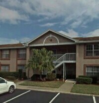 4804 Myrtle Oak Dr, Unit 26 in New Port Richey, FL - Building Photo