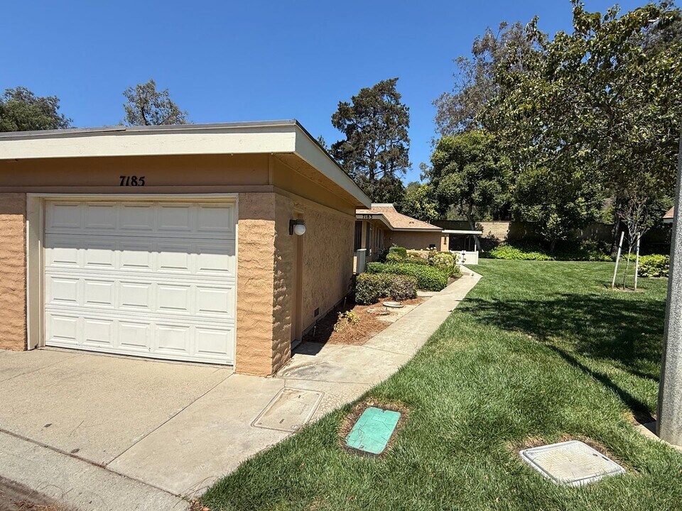 7185 Village 7 in Camarillo, CA - Building Photo