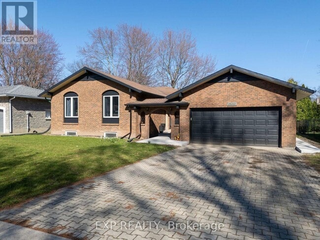 property at 2580 Noella Crescent