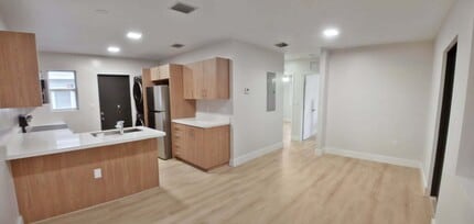 4555-4557 NW 14th Ave in Miami, FL - Building Photo - Building Photo