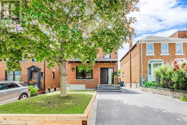 property at 1836 Bathurst St