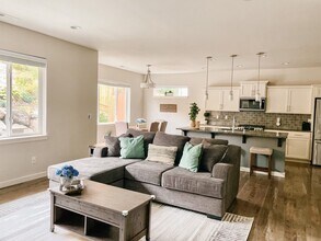 2206 Convoy Ct NW in Silverdale, WA - Building Photo - Building Photo