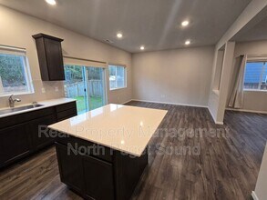 28215 64th Ct NW in Stanwood, WA - Building Photo - Building Photo