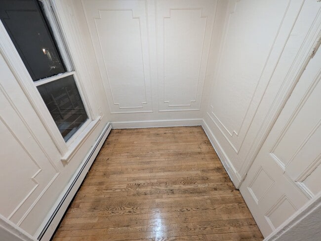 44 Benkard Ave, Unit 44 Benkard 2nd Floor in Newburgh, NY - Building Photo - Building Photo