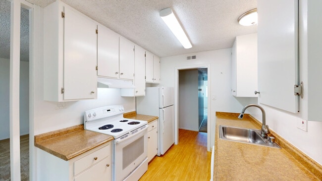 property at 829 Las Gallinas Ave