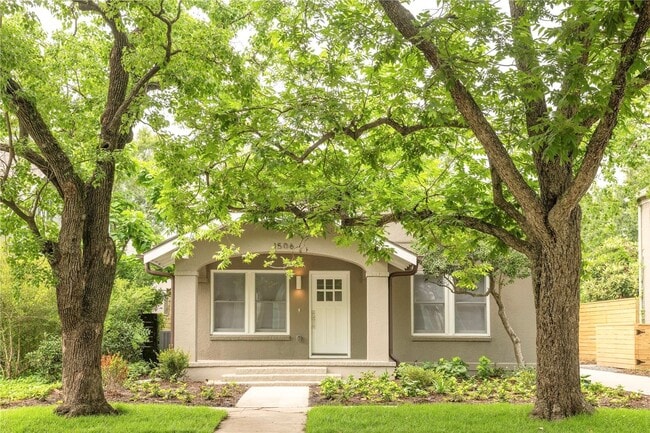 property at 1506 Sul Ross St