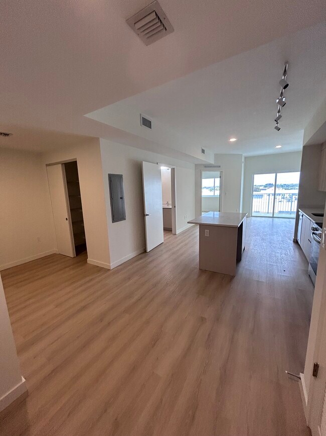 1712 N L St, Unit D2 in Lake Worth Beach, FL - Building Photo - Building Photo