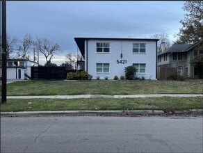 5421 Bryan St-Unit -B115 in Dallas, TX - Building Photo - Building Photo