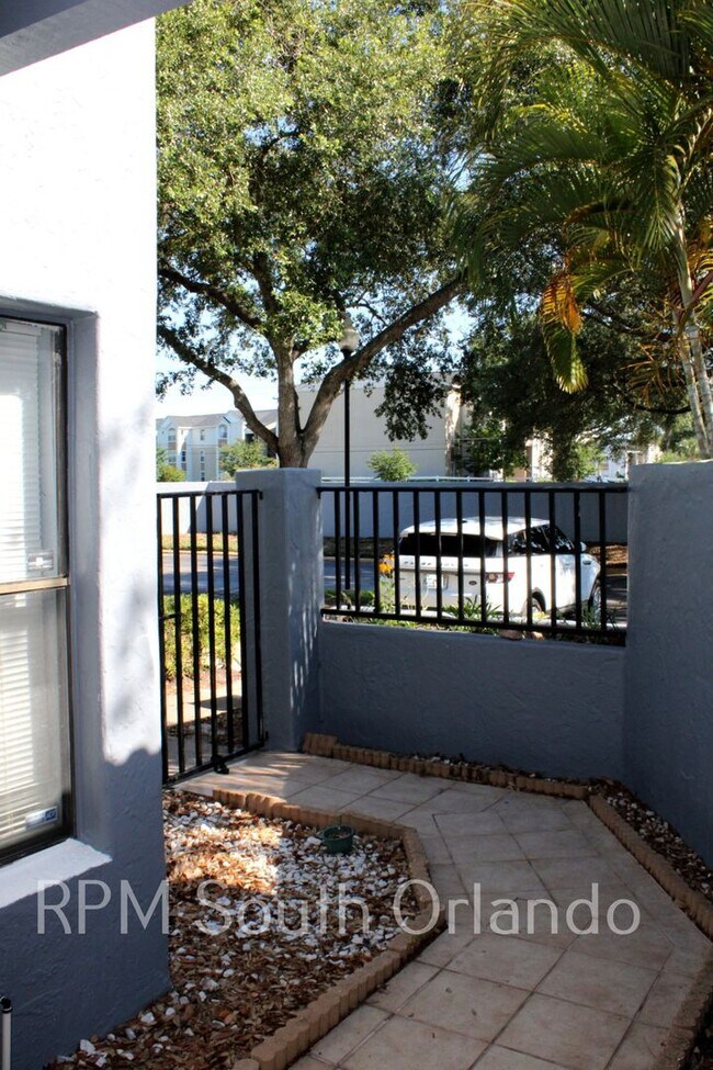 4726 Sutton Terrace in Orlando, FL - Building Photo - Building Photo