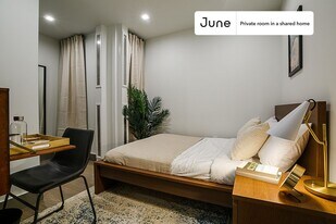Room in Shared 3 bed/2 bath home in New York, NY - Building Photo