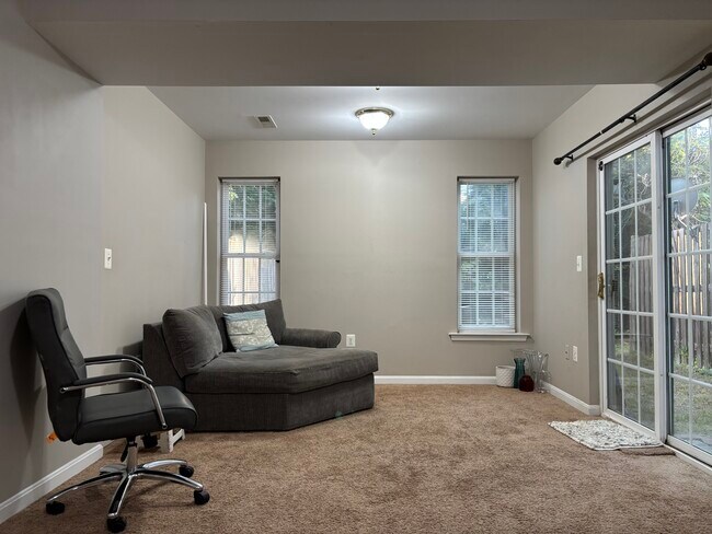 2507 Oak Tree Ln in Woodbridge, VA - Building Photo - Building Photo