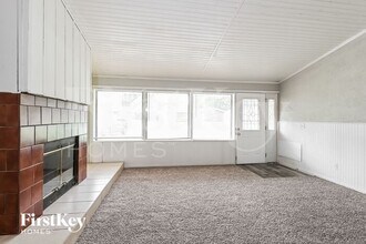 3045 Kingsley Dr in Florissant, MO - Building Photo - Building Photo