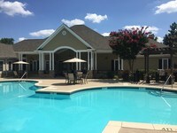 Resort Style Swimming Pool - Walden Creek Apartamentos in Greenville, South Carolina