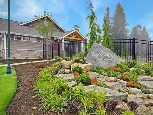 StoneRidge at the Park - 55+ Community in Tacoma, WA - Foto de edificio