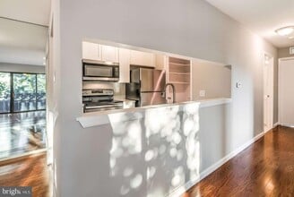 1302 Maresfield in Evesham, NJ - Building Photo - Building Photo