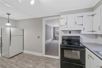 19 Park St in Pulaski, NY - Building Photo - Building Photo