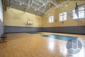 158 Wayne St, Unit DM405A in Jersey City, NJ - Building Photo - Building Photo