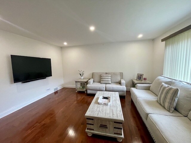 20 N Albert St in Mount Prospect, IL - Foto de edificio - Building Photo