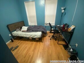 1460 Tremont St in Boston, MA - Foto de edificio - Building Photo