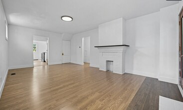 867 E 12th Ave in Columbus, OH - Building Photo - Building Photo