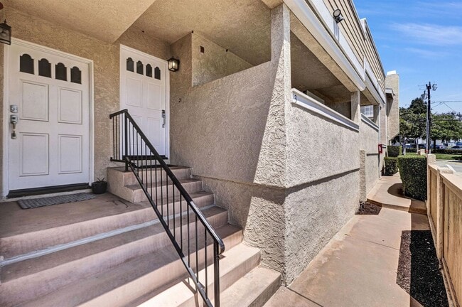 203 N Lucia Ave in Redondo Beach, CA - Building Photo - Building Photo