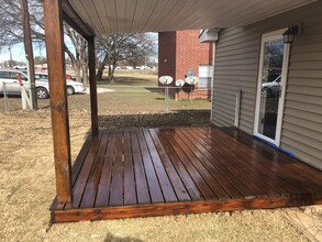 421 N Wilson St in Boyd, TX - Building Photo - Building Photo