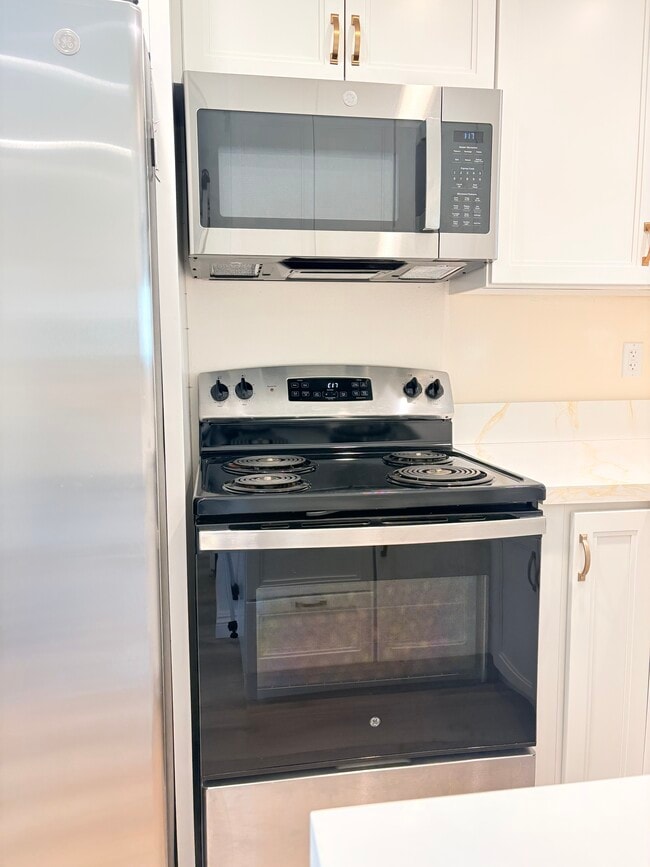 2836 Big Sky Pl, Unit ADU in Simi Valley, CA - Foto de edificio - Building Photo