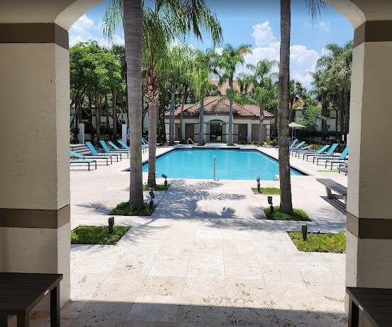 property at 550 S Park Rd