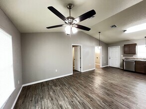 5312 NW 6th Pl in Ocala, FL - Building Photo - Building Photo