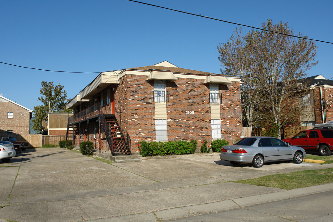 2108 Giuffrias Ave in Metairie, LA - Building Photo