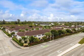 5114 NW 30th Ln in Fort Lauderdale, FL - Building Photo - Building Photo