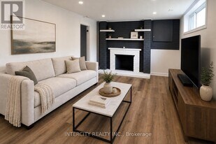183 Collings Ave in Bradford West Gwillimbury, ON - Building Photo