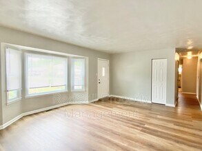 34 Warren Dr in Newport News, VA - Building Photo - Building Photo