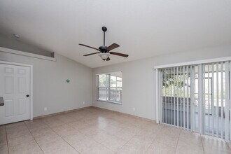 15431 Margaux Dr in Clermont, FL - Foto de edificio - Building Photo