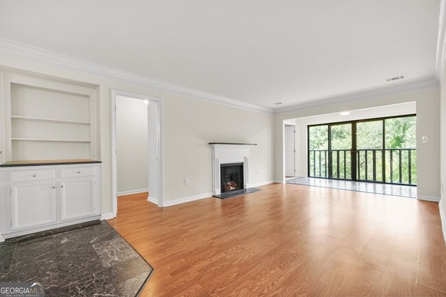 23203 Plantation Dr NE in Atlanta, GA - Building Photo - Building Photo