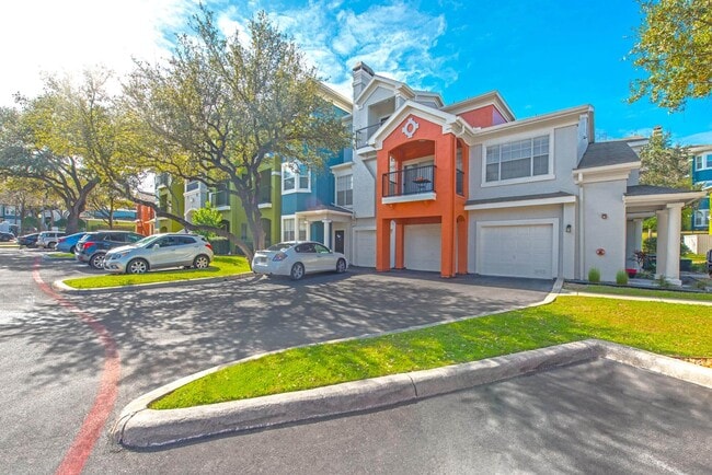 Reserve at Canyon Creek in San Antonio, TX - Foto de edificio - Building Photo