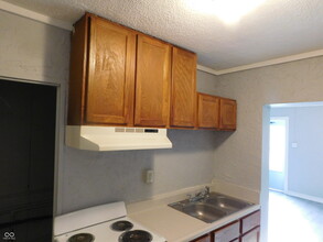 1230 N Belmont Ave in Indianapolis, IN - Building Photo - Building Photo