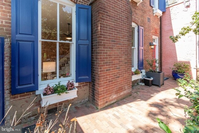 property at 1244 34th St NW