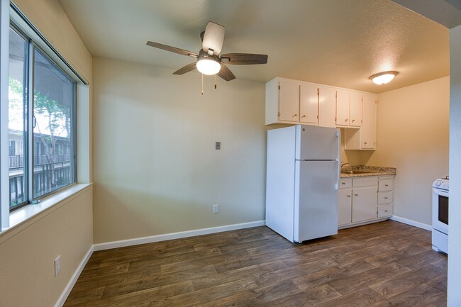 ReNew Arden in Sacramento, CA - Building Photo - Building Photo