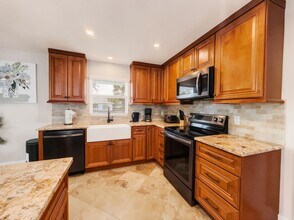 698 107th Ave N in Naples, FL - Building Photo - Building Photo
