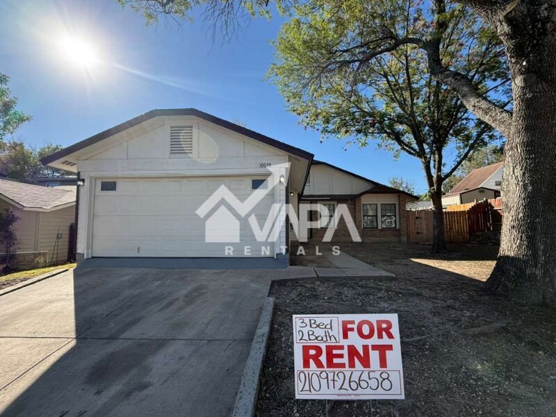10038 Raven Field Dr in San Antonio, TX - Building Photo