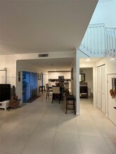 561 Racquet Club Rd in Weston, FL - Building Photo - Building Photo