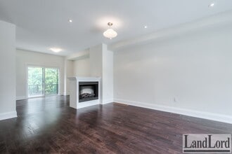 23 Kenneth Wood Cres in Toronto, ON - Building Photo - Building Photo