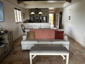 935 Beachview Dr in St. Simons Island, GA - Building Photo