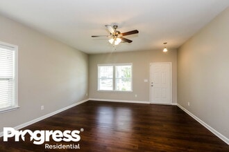 9711 Cayenne Dr in Charlotte, NC - Foto de edificio - Building Photo