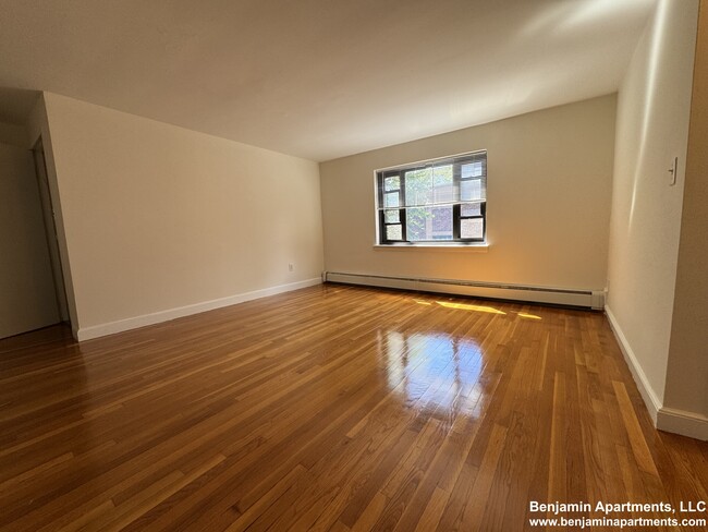 41 Harvard St, Unit 6 in Brookline, MA - Building Photo - Building Photo