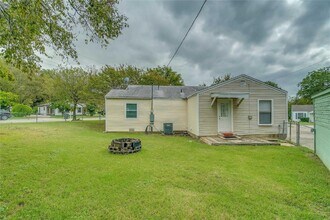 7400 Llano Ave in Fort Worth, TX - Building Photo - Building Photo