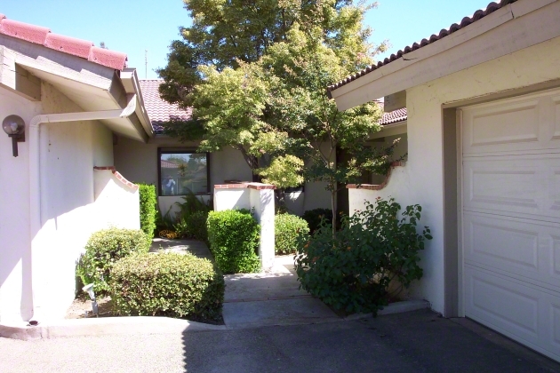 1537 W Boston Ave in Fresno, CA - Foto de edificio